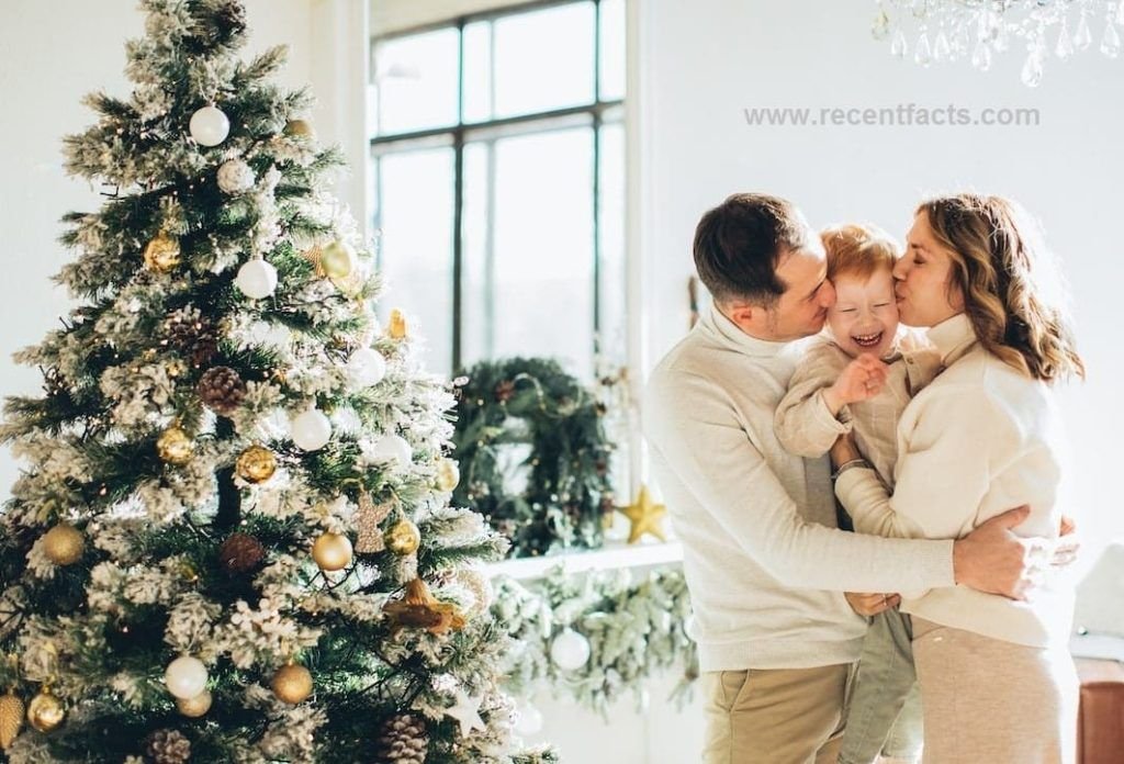 Merry Christmas images & pictures 2022 14 family christmas pictures